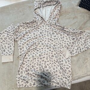 Trendy Boutique Cream Leopard Print Hoodie